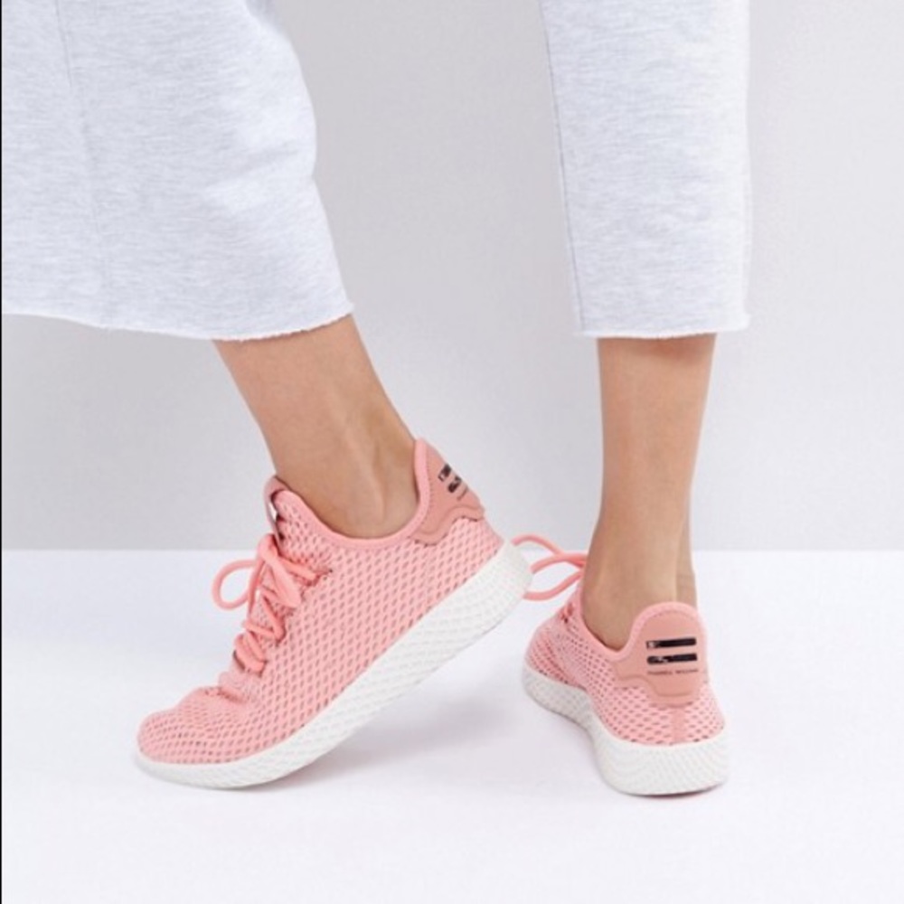 PHARRELL WILLIAMS TENNIS HU SHOES